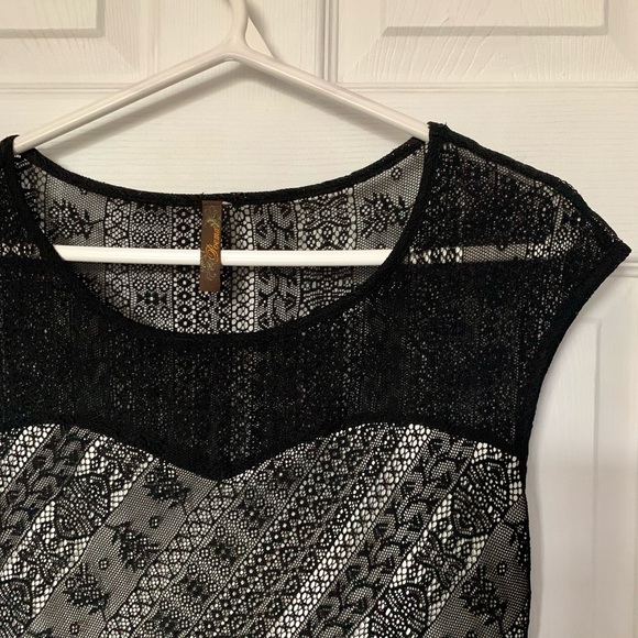 Poema bodycon cocktail dress - Picture 1 of 4